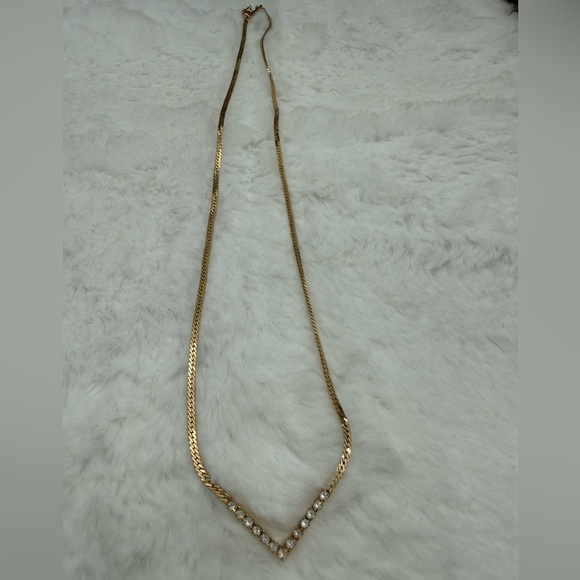 Vintage Avon gold-tone V-shaped pendant accented with clear crystal rhinestones - Picture 7 of 9